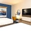 Holiday Inn Express & Suites Donegal By IHG