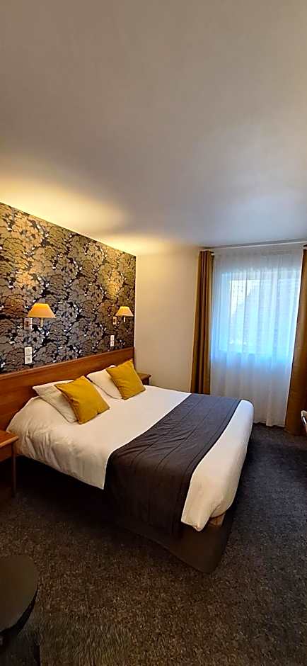 Brit Hotel le Cygne