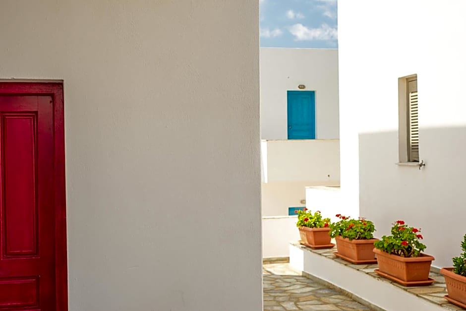 Ostria Hotel & Apartments