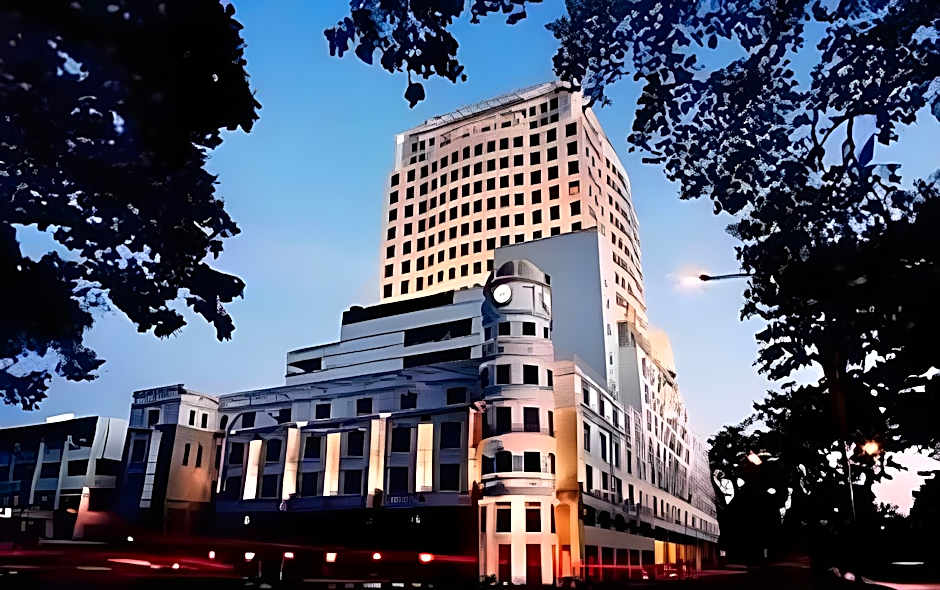 Merdeka Palace Hotel & Suites