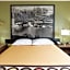 Super 8 by Wyndham Bloomington/Normal