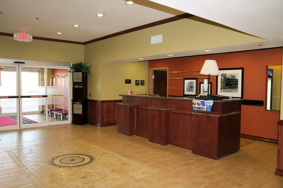 Hampton Inn & Suites Gainesville