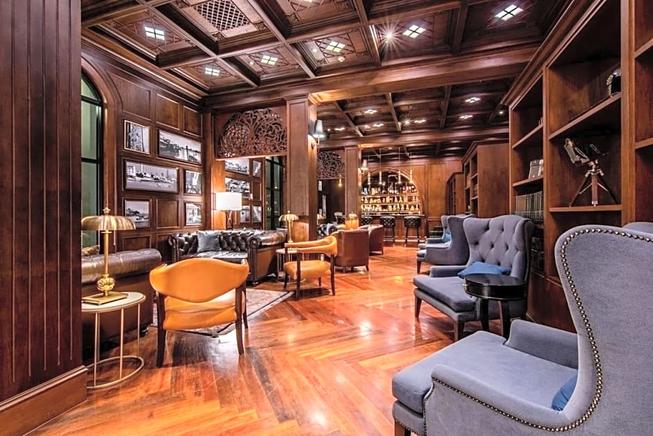 Metropole Bangkok (SHA Plus)