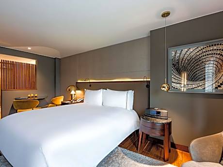 SUPERIOR ROOM, 1 Queen Size bed