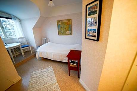 Single Room with Shared Bathroom - Main Building