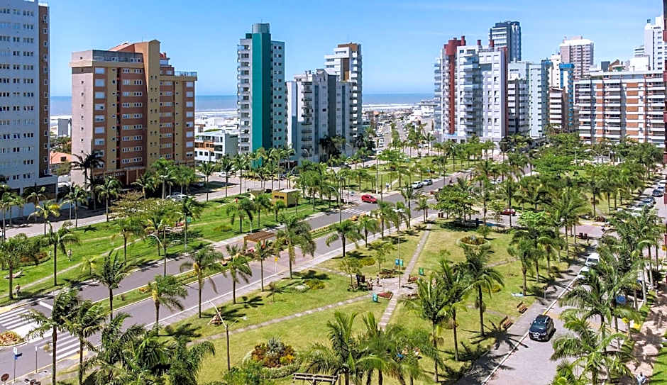 Cobertura duplex a memos de 300mts do mar | Quatro Praças