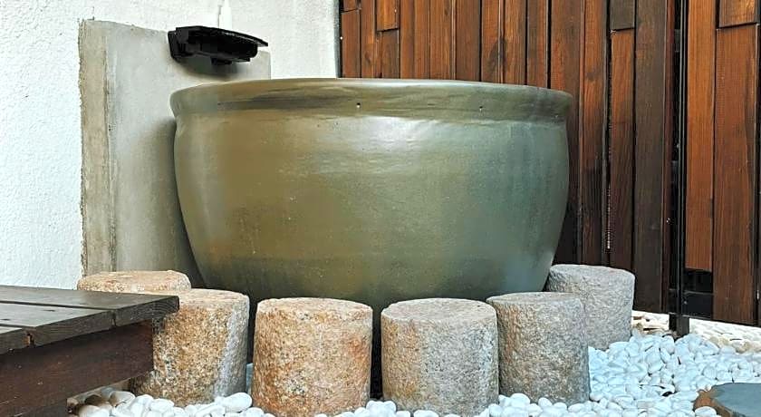 Isshoni Bed and Breakfast