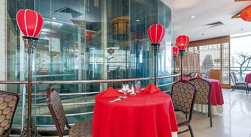 Crown Regency Hotel & Towers