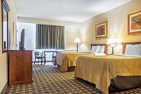 2 Double Beds Nonsmoking
