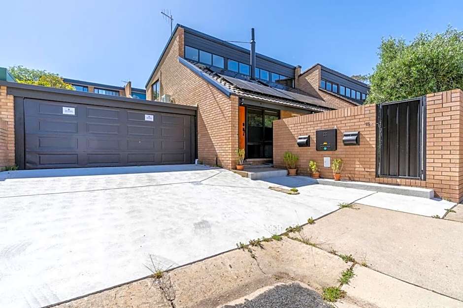 Peaceful 1BR Home near Canberra Hospital - Hosted by CanStay