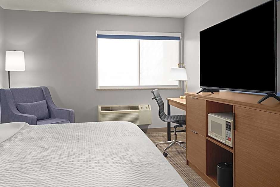 AmericInn by Wyndham Marshfield