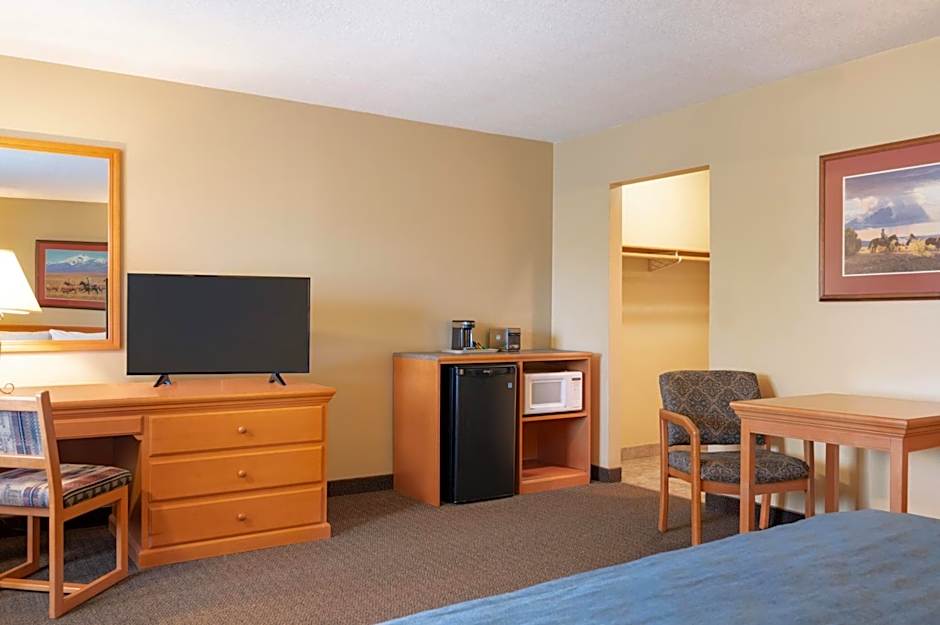 Travelodge by Wyndham Edson