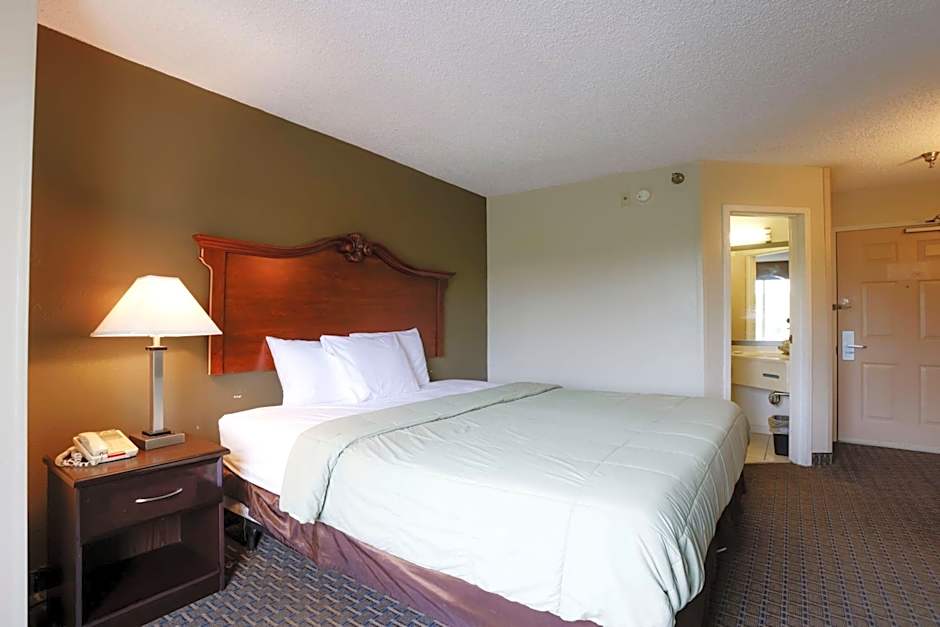 Copley Inn & Suites By OYO Akron OH