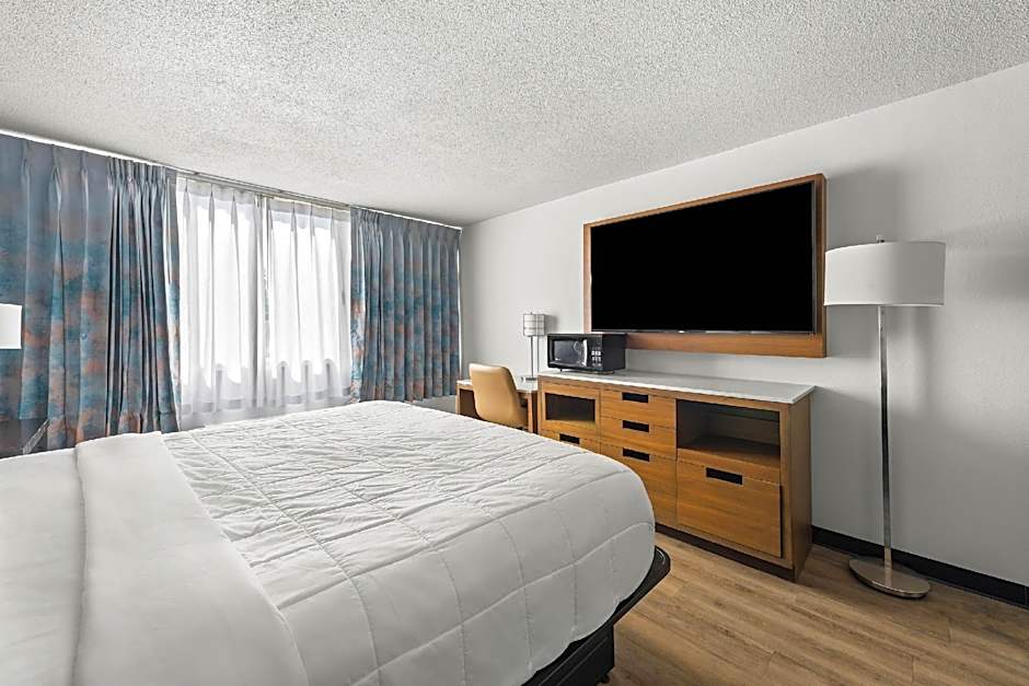 Suburban Studios Fairborn - Dayton