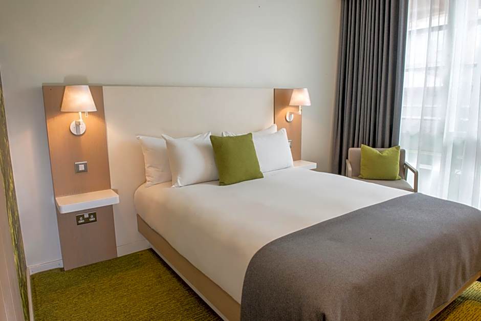 The Orchard Hotel & Restaurant