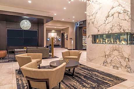 DoubleTree By Hilton Lafayette East