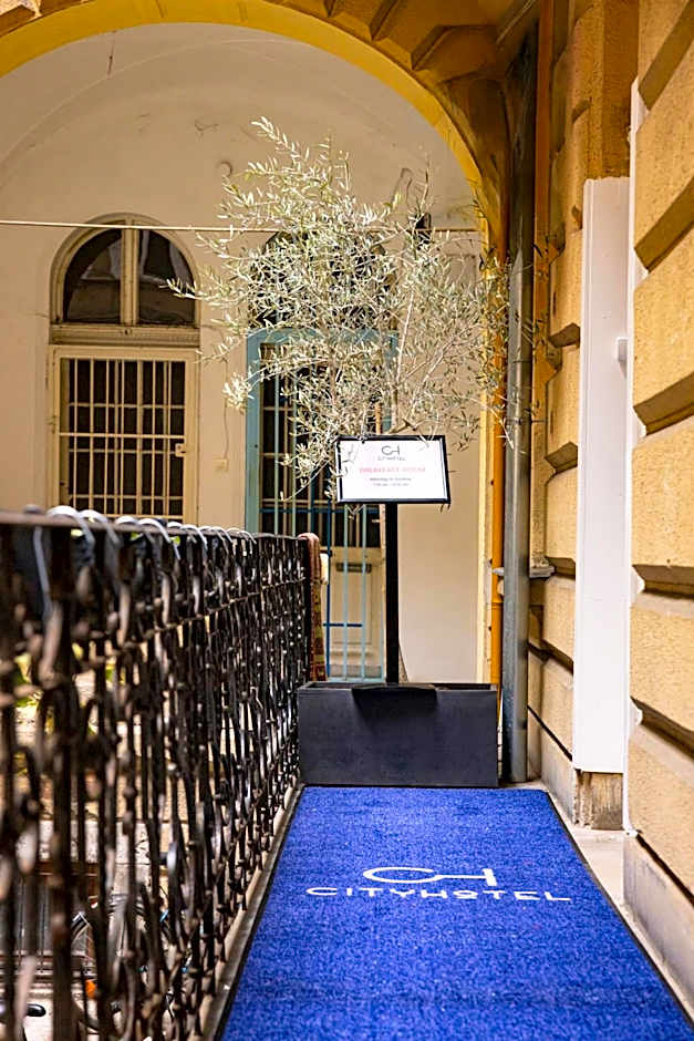 City Hotel Ring