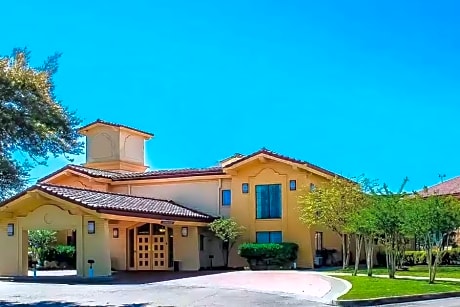 Days Inn by Wyndham Sulphur West
