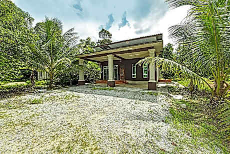 OYO Home 90607 Casaria Besut