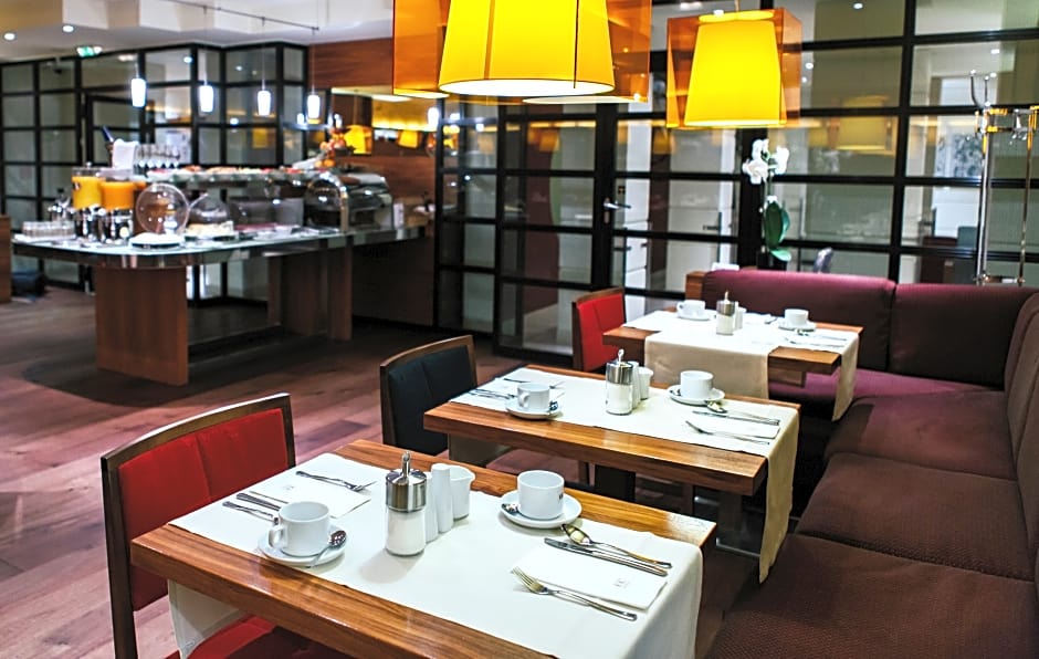 Miiro Palais Rudolf NEW OPENING	