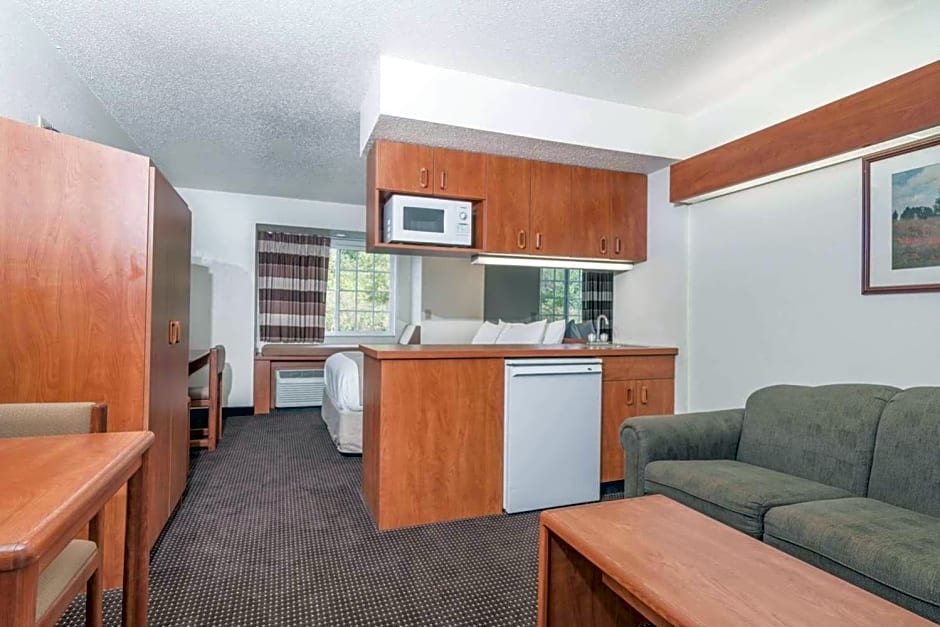 Microtel Inn & Suites by Wyndham Rice Lake