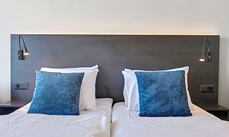 Twin Room - Detached building