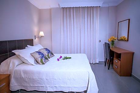 Triple Room with Bathroom