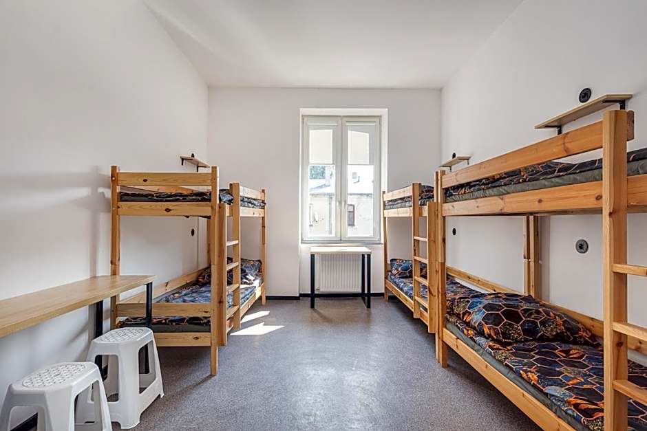 Najtańsze noclegi Piłsudskiego 93