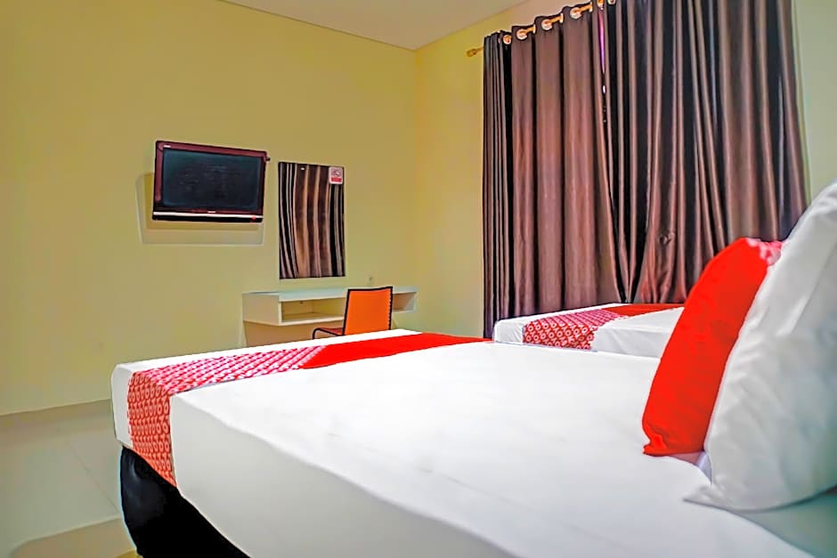 OYO 91900 Wisma Amrach