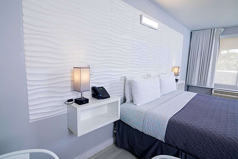 Disney 12 minutes for family, Pool and parking FREE