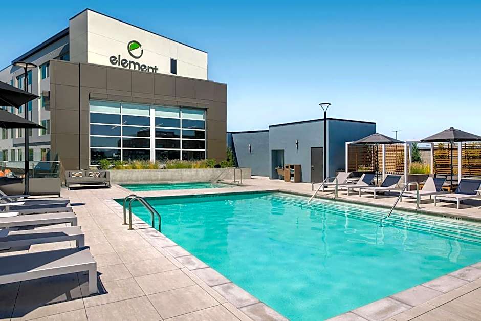 Element Reno Experience District