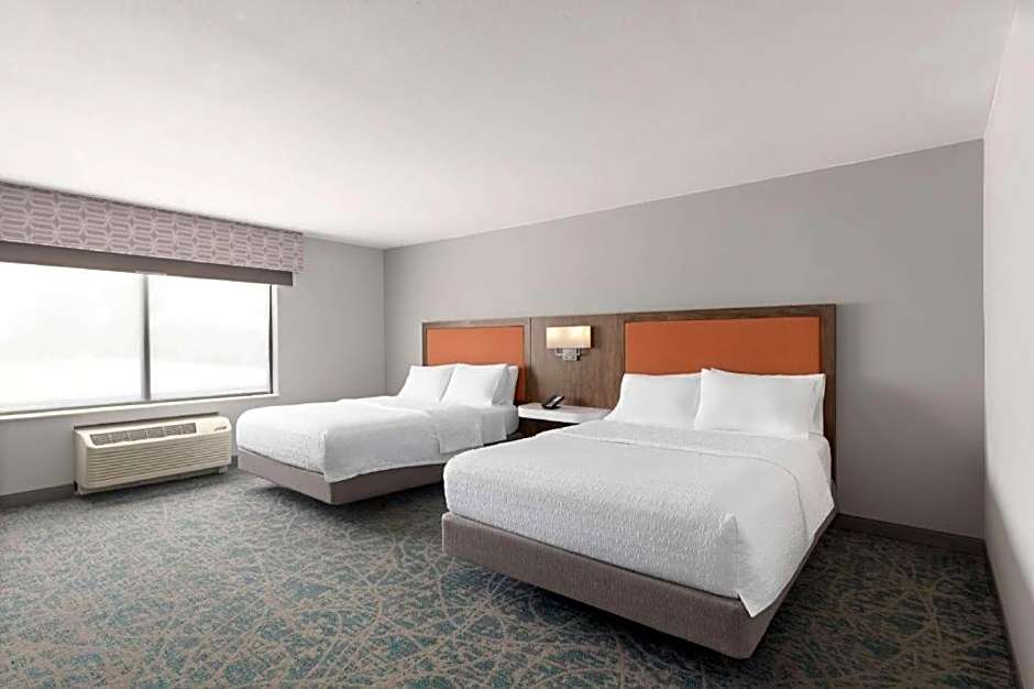 Hampton Inn By Hilton And Suites Savannah-Airport
