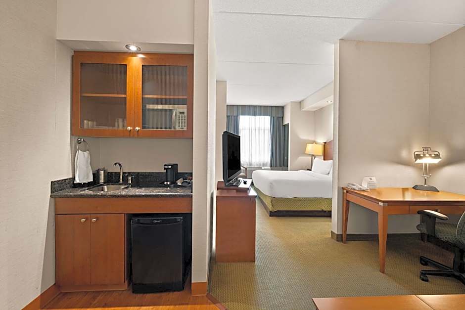 Best Western Plus Orangeville Inn & Suites