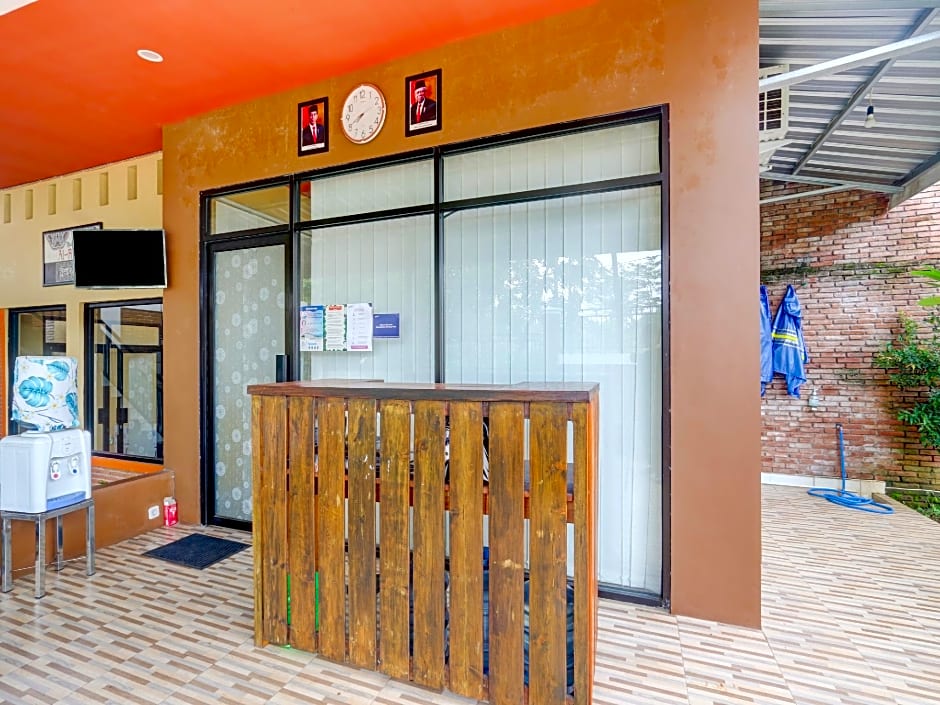 Hotel O D Kost In Kandri Semarang