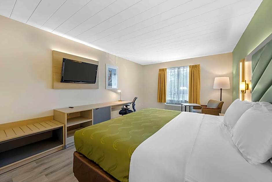 Quality Inn & Suites Monterey I-40