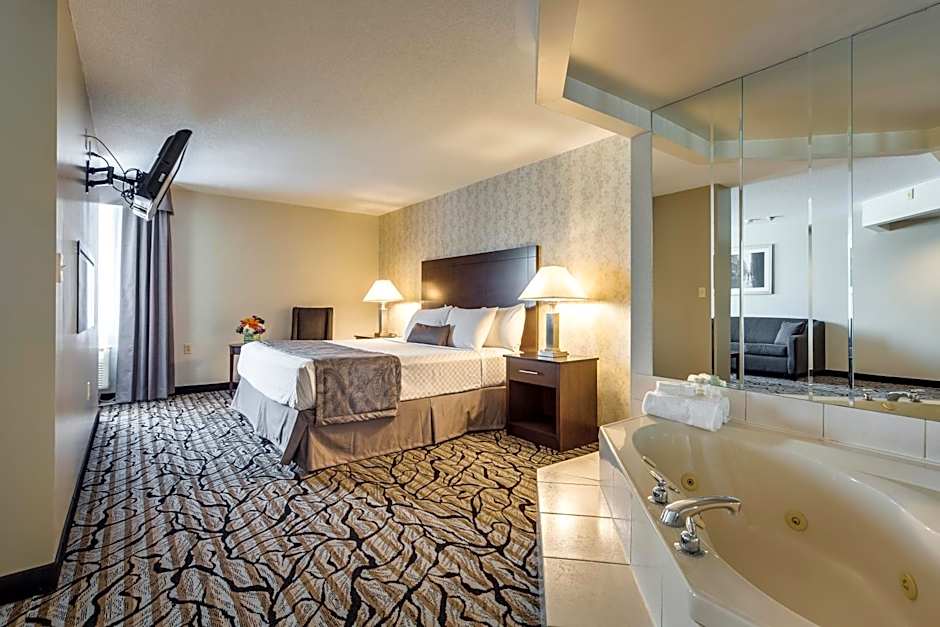 Monte Carlo Inns Oakville Suites