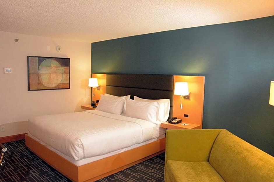 Holiday Inn Express Stamford, an IHG Hotel