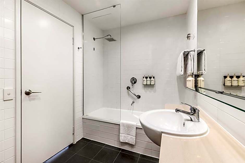 Adina Apartment Hotel Perth Barrack Plaza