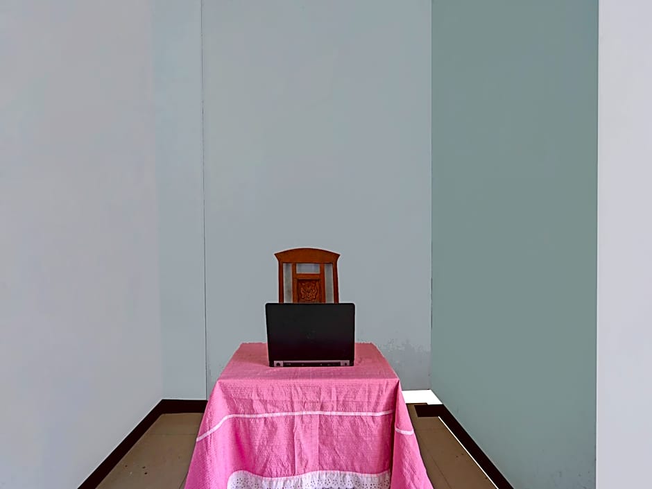 Spot On 91695 Hotel Benteng Portugis