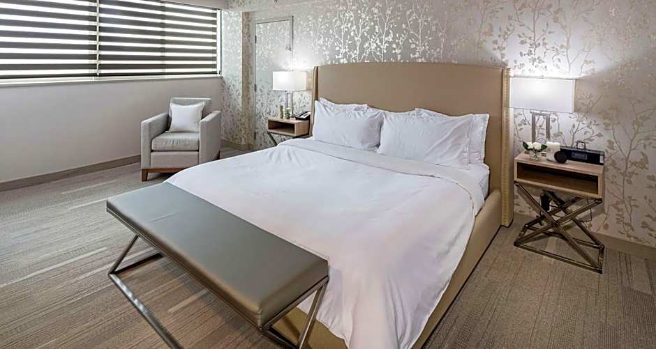 The Rushmore Hotel & Suites; BW Premier Collection