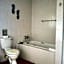 Ipe Tombe Guest Lodge - Midrand