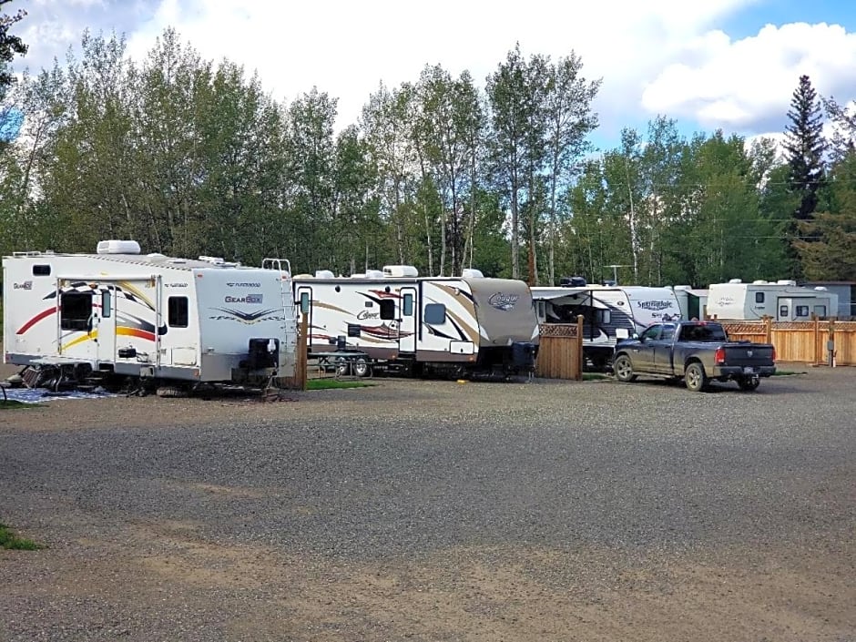 100 Mile Motel & RV Park