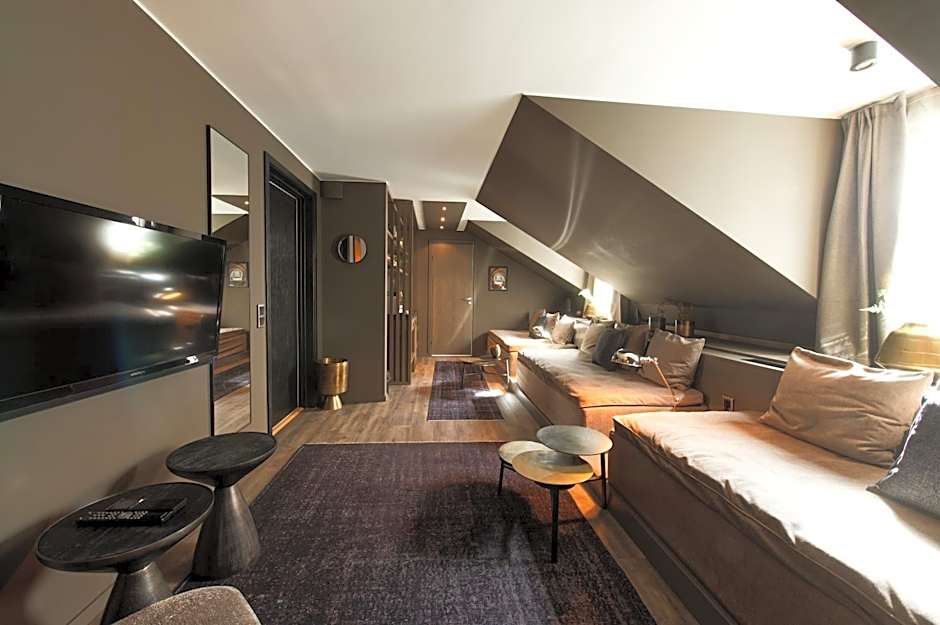 The Lamp Hotel & Spa