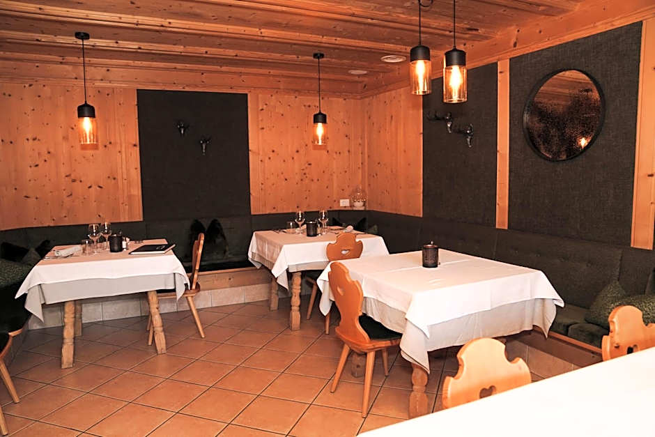 Saldur Small Active Hotel