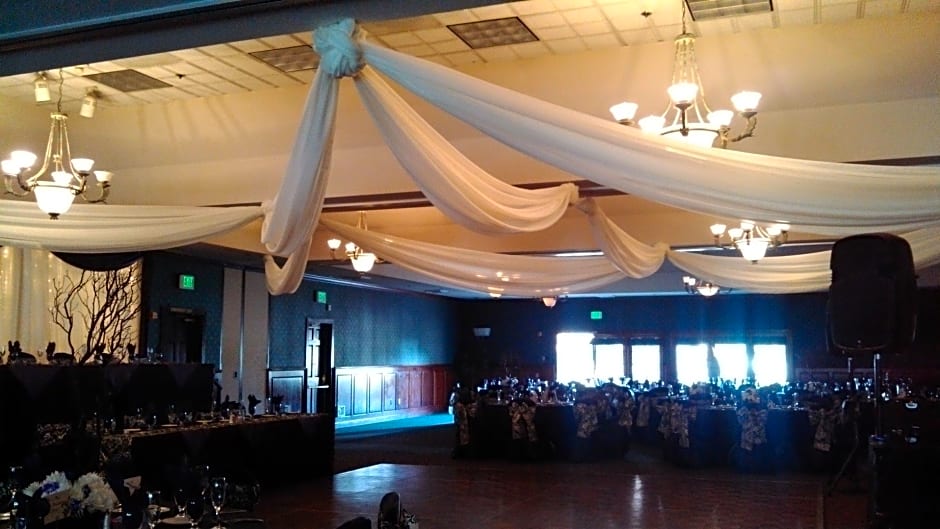 Holiday Inn Selma - Swancourt By IHG