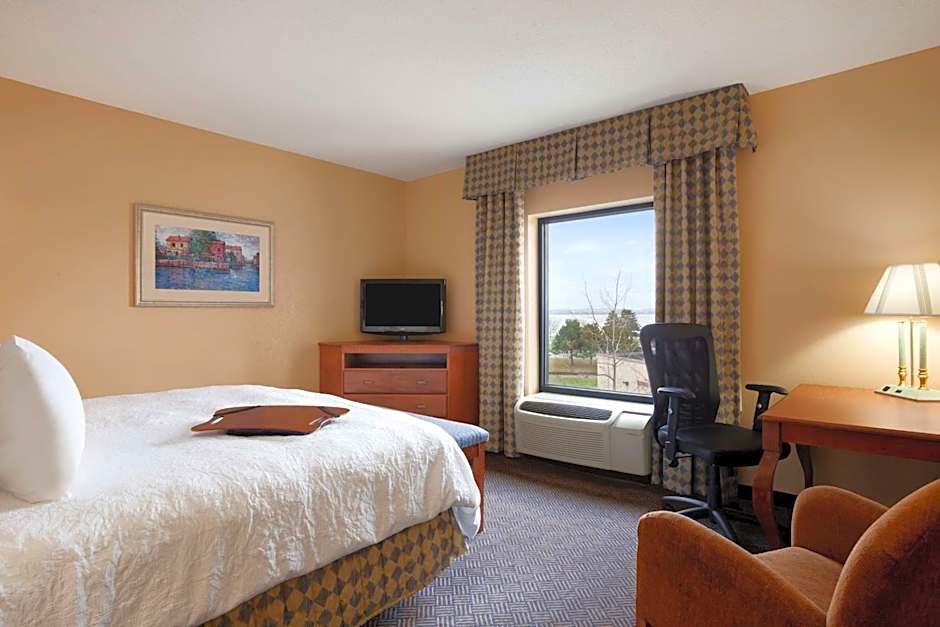 Hampton Inn By Hilton Geneva, NY