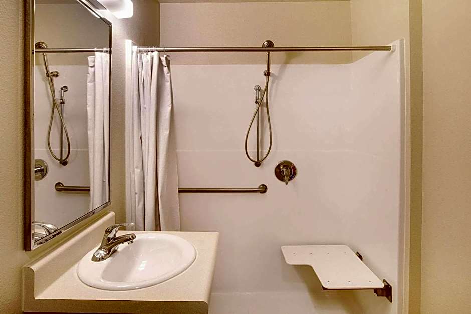 WoodSpring Suites Lake Charles