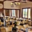 Hotel Westendia and Free Parking Top Breakfast
