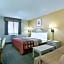 Super 8 by Wyndham Clearwater/St. Petersburg Airport