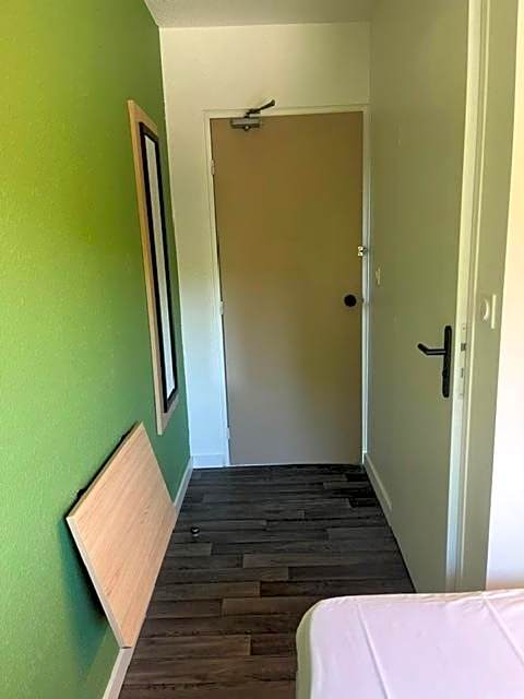 Unisotel Bollène A7 Ex-Hotel F1